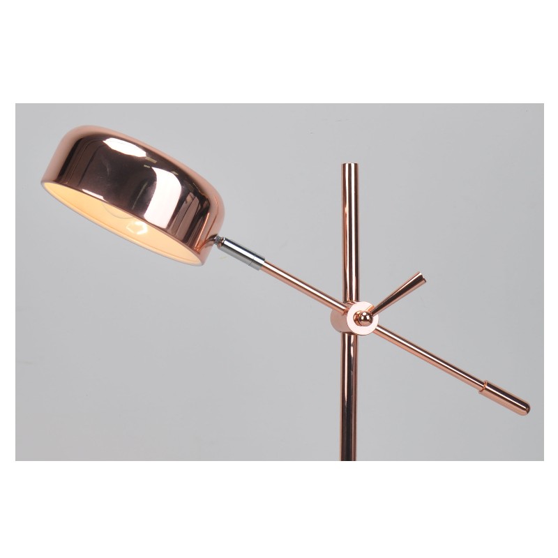 Asztali lámpa fém árnyékolással és beállító funkcióval