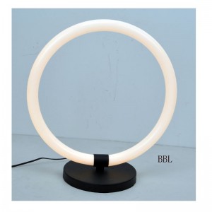 D -asztali lámpa akril kerekű gyűrűvel
