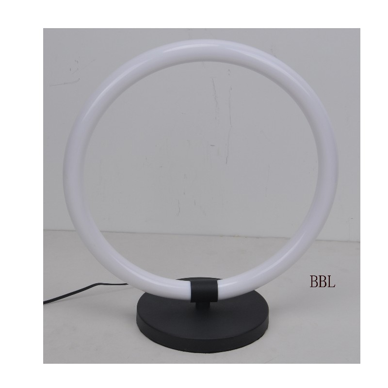 D -asztali lámpa akril kerekű gyűrűvel